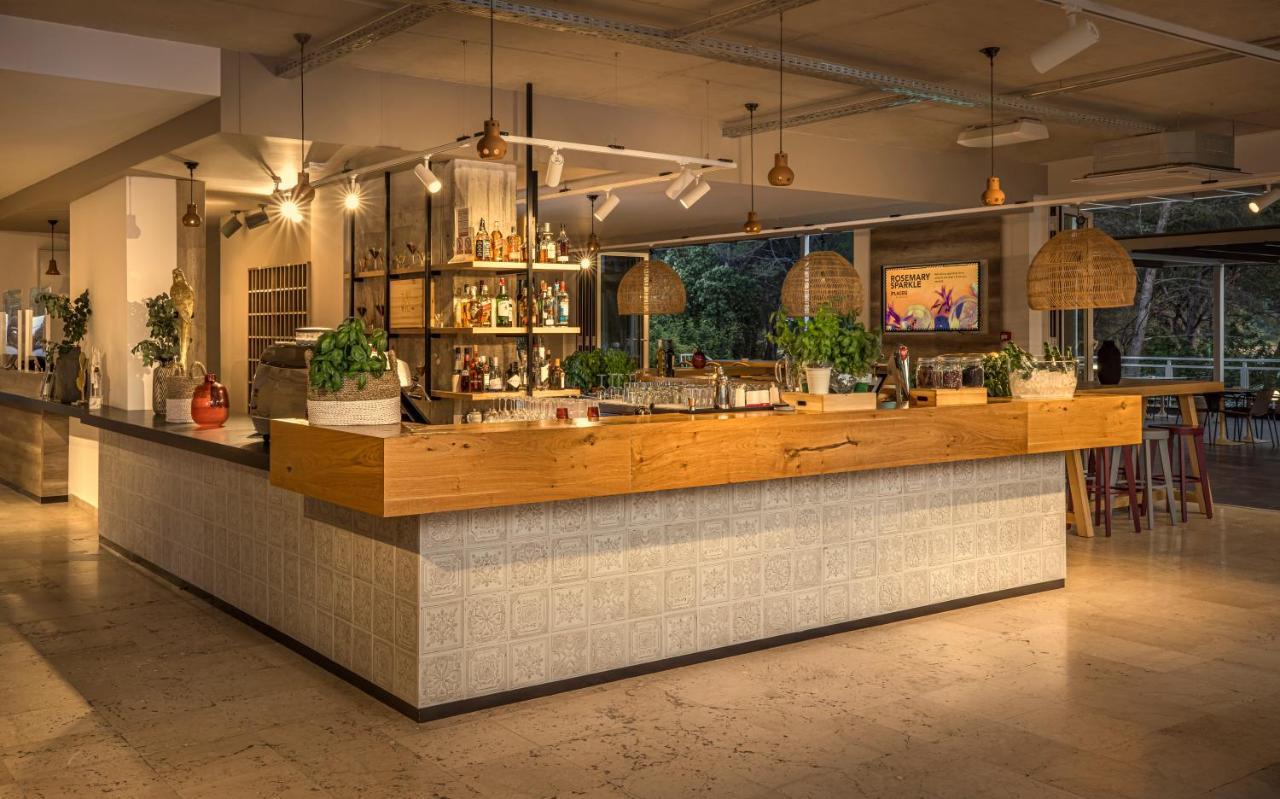 Places Hvar Hotel By Valamar Stari Grad  Bagian luar foto