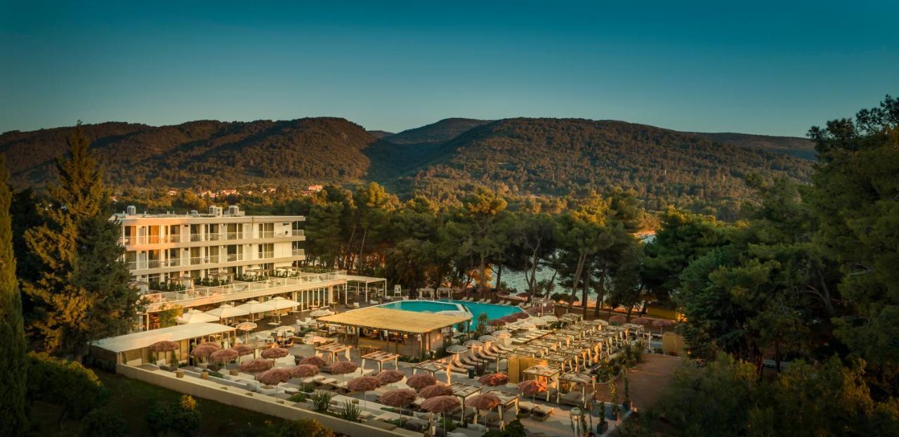 Places Hvar Hotel By Valamar Stari Grad  Bagian luar foto